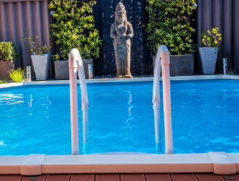 Perfect pool for meditation