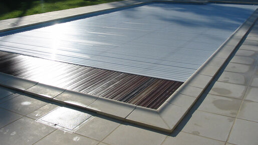 matériau durable couverture piscine