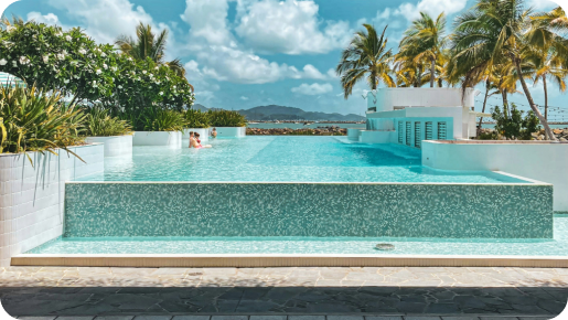 Piscines à débordement